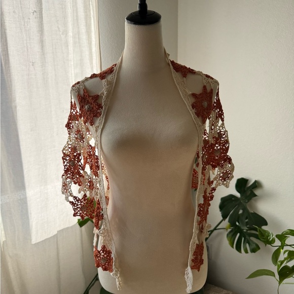 Floral Knit Orange and beige Shrug boho - Picture 3 of 3